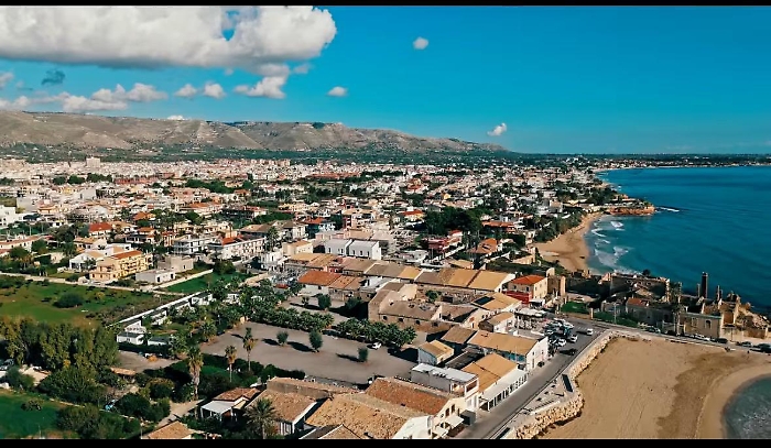 Minacce per estorcere denaro a due donne: uomo colto in flagranza dalla polizia ad Avola