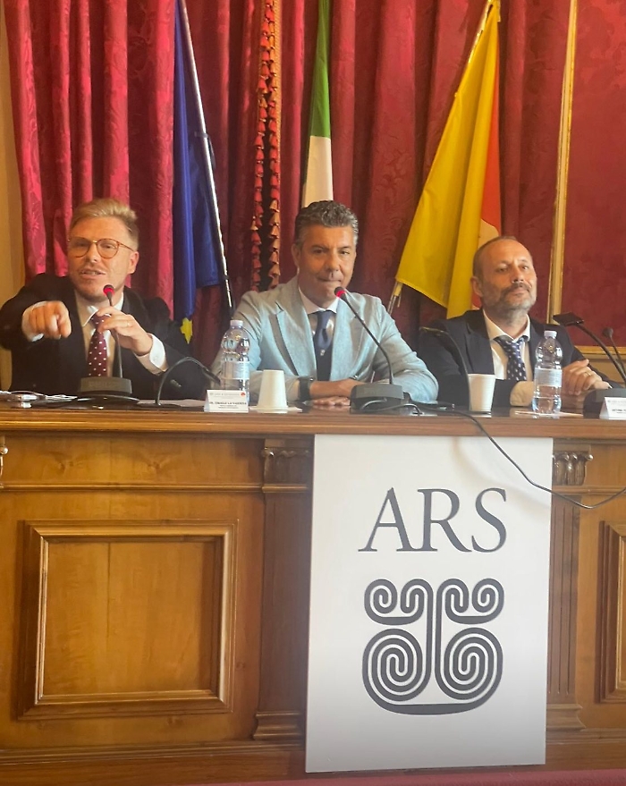 Sicilia, denunciare costa caro: trasferimenti immediati, isolamento e il silenzio delle istituzioni