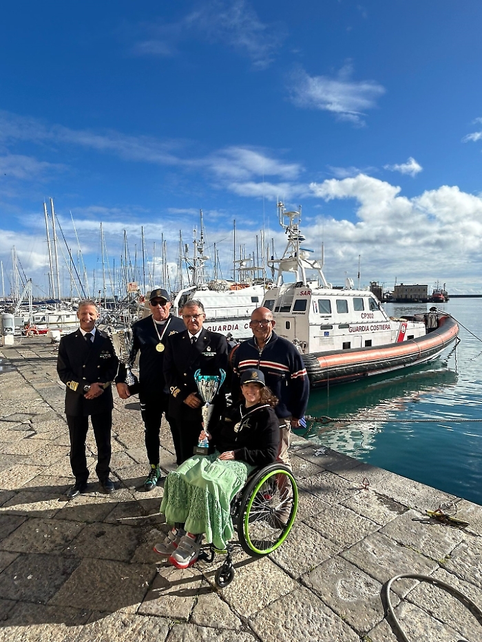 Il grazie alle istituzioni dei campioni di nuoto paralimpico della 4Spa Sport