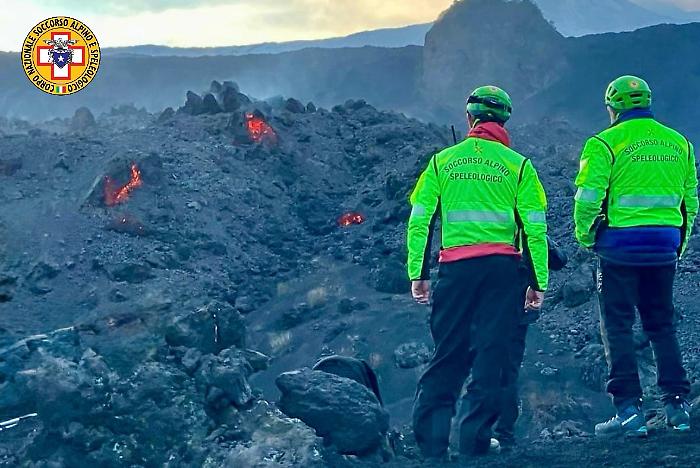 Eruzione dell'Etna, l'invito alla prudenza del Soccorso alpino e speleologico