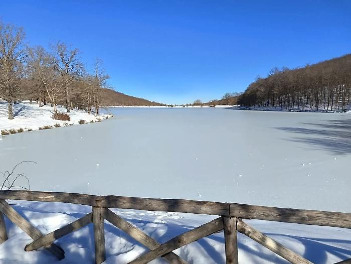 Il lago fiabesco e incantato a meno di due ore da Catania