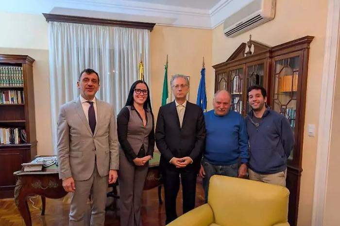 Venezuela, dopo Burl&ograve; e Trentin libero anche Luigi Gasperin: l'annuncio di Tajani 