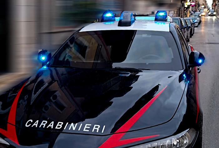 Vittoria, spaccio di stupefacenti e porto vietato di armi: arrestato un 19enne