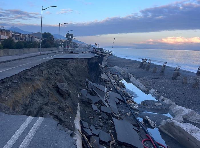 Come saranno ripartiti i ristori per imprese, turismo e balneari colpiti dal ciclone