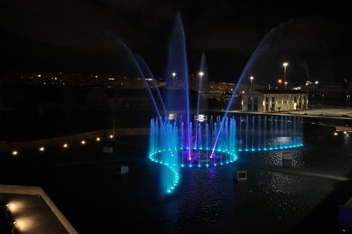 Il piazzale del porto di Catania pronto a un restyling: affidamento diretto da 149mila euro per due fontane artistiche