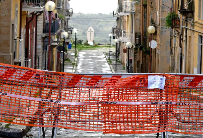 Frana di Niscemi, il gioco a ping pong fra Autorit&agrave; di bacino e Comune. E quelle carte rimaste nei cassetti