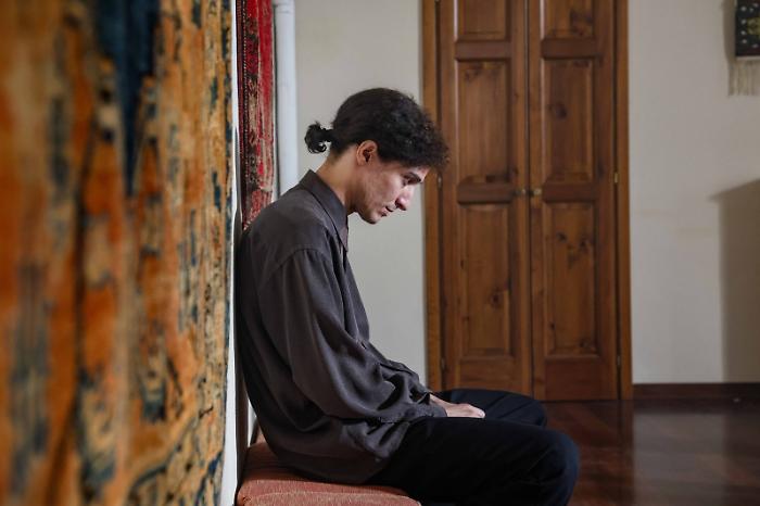 Un omaggio a Franco Battiato: serata di parole, arte e cinema al Cine Teatro Rex