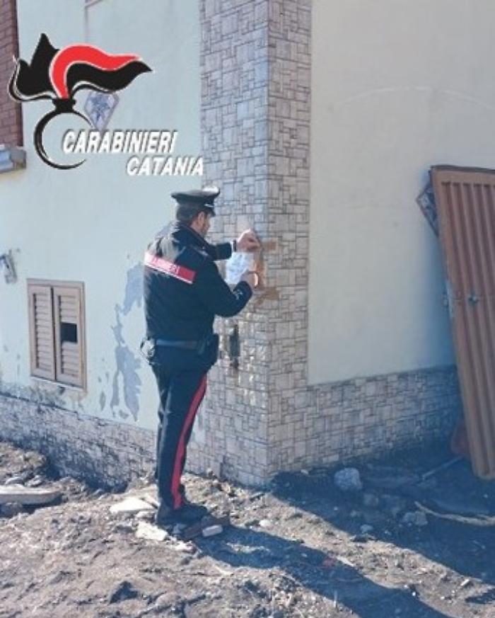 Riposto, abusi edilizi nella frazione di Praiola: sequestrato un cantiere