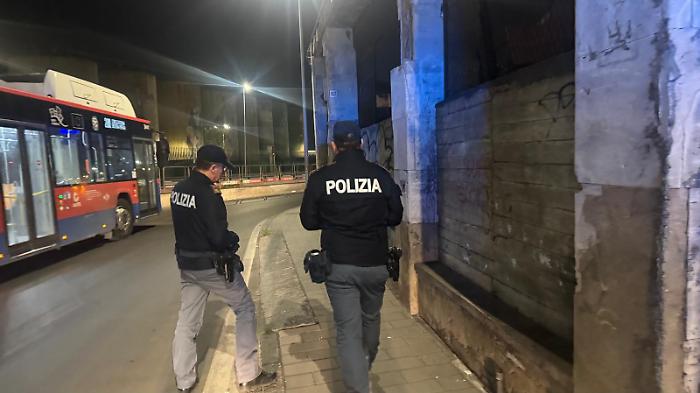 Catania, donna trovata morta in un edificio abbandonato