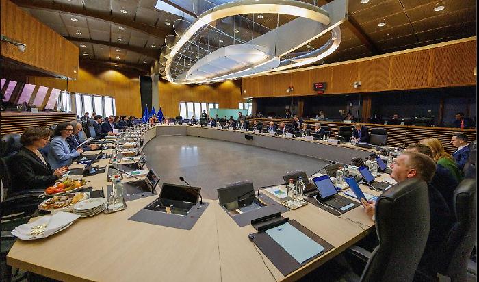 Ursula von der Leyen alla Conferenza Ambasciatori Ue: &laquo;Europa proietti potere per la pace, sostegno totale all'Ucraina e nuova strategia sicurezza&raquo;