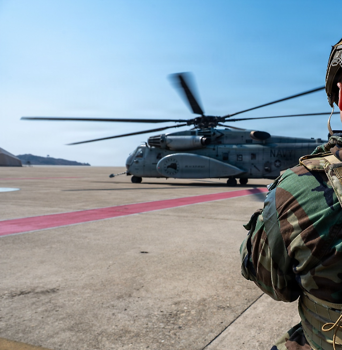 M5S lancia l'allarme su Sigonella: transito di F-15 e in assetto da combattimento 