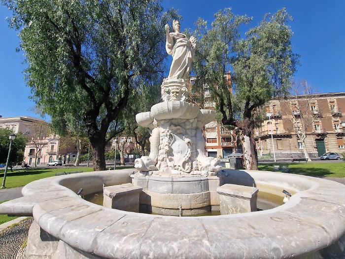 L&rsquo;incuria dimenticata del Borgo a Caania. &laquo;Da mesi scrivo lettere al Comune&raquo;