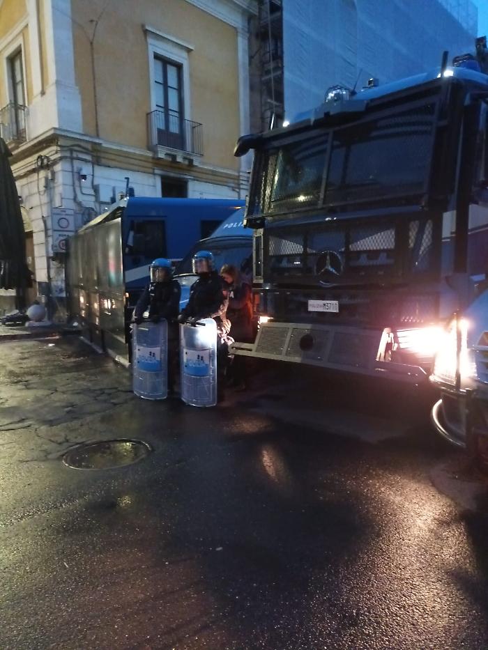 Sgomberata l'ex palestra e centro sociale  di piazza Lupo 