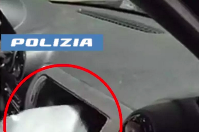 Avevano 5,3 chili di cocaina in auto, due arresti nel Catanese