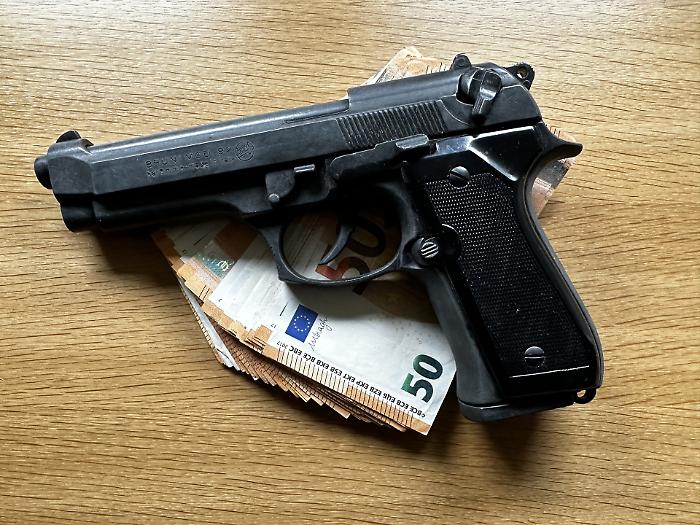 Catania come Napoli: spari al Villaggio Sant'Agata: crivellato Honda Sh. Sullo sfondo beghe fra bande e cani sciolti