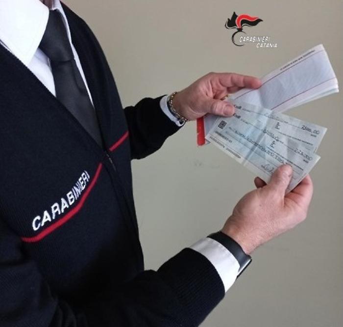 Porta a segno la pi&ugrave; classica truffa, ma al secondo tentativo viene subito smascherato e arrestato