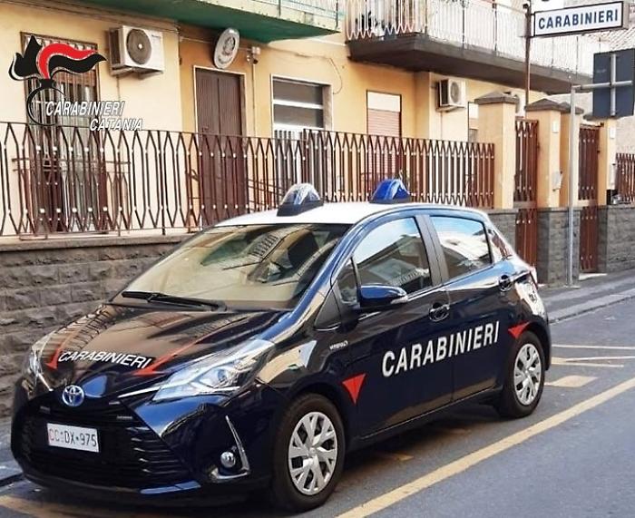 Furto sacrilego al convento di Santa Maria della Guardia: ex voto per oltre 20mila euro, coppia denunciata dai carabinieri
