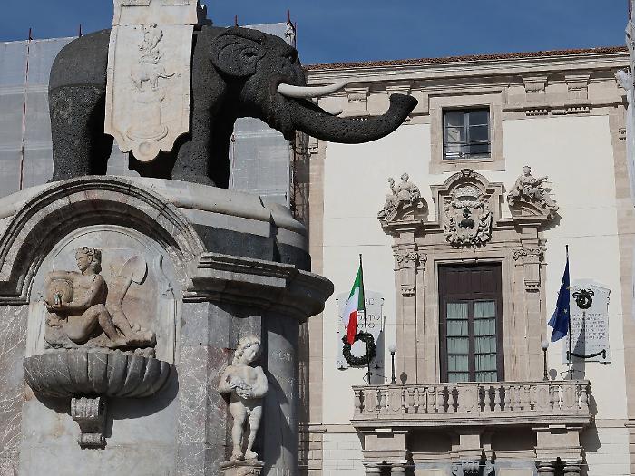 Al comune di Catania &laquo;organico al collasso e servizi a rischio&raquo;. L'allarme di Cisl Fp