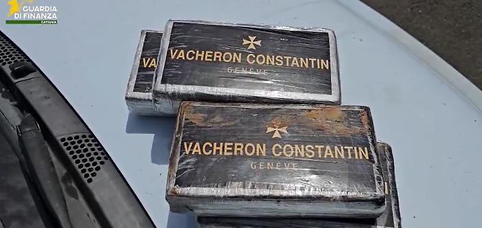 Quasi un milione di euro in gioco: corriere arrestato con 4 chili e mezzo di cocaina
