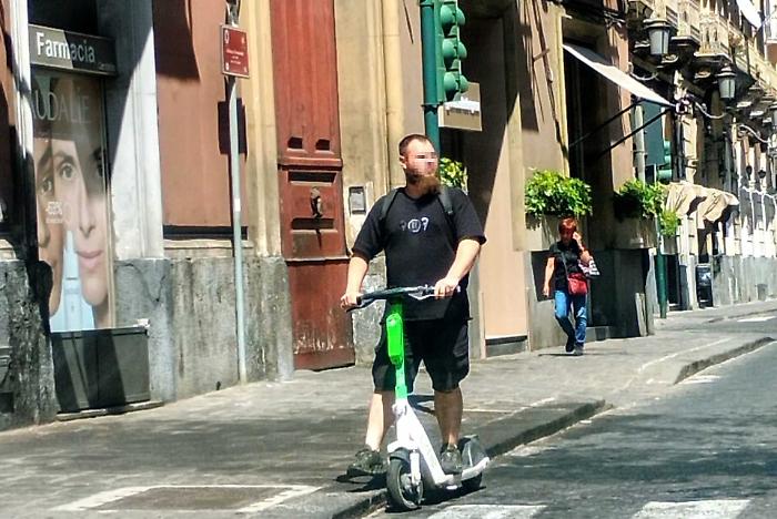 Ecco la targa per i monopattini. &laquo;A Catania ne abbiamo gi&agrave; rilasciate 150&raquo;