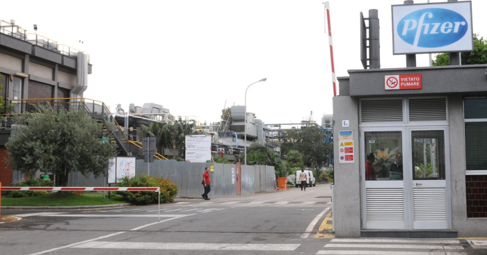 Pfizer annuncia lo stop definitivo a Catania del Pen e delle siringhe Mtx: oltre 300 esuberi