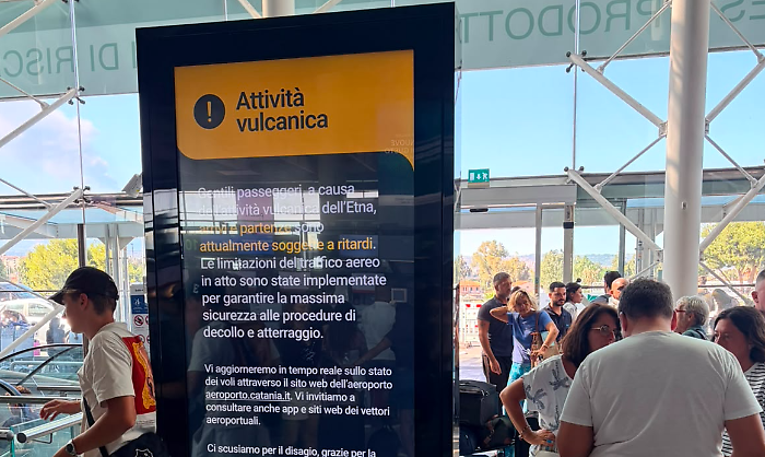 Etna e aeroporto di Catania: ecco la lista di oggi di tutti  i voli in ritardo, dirottati e cancellati da Fontanarossa 