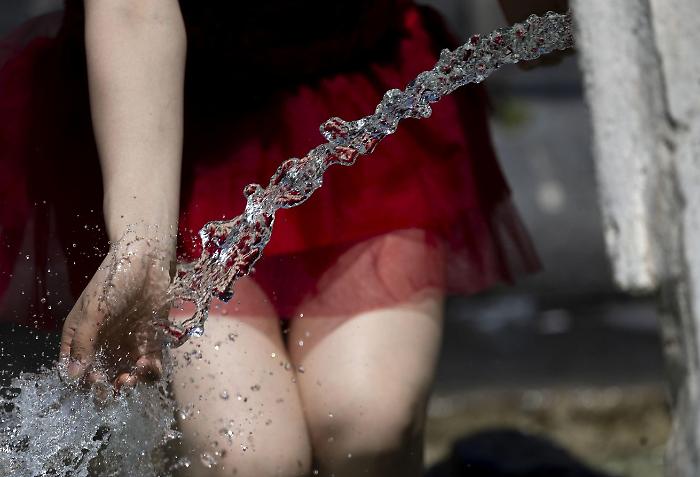 Quindici stazioni oltre i 45 gradi (e un record di 48,4&deg;C): la Sicilia sotto assedio del caldo torrido 