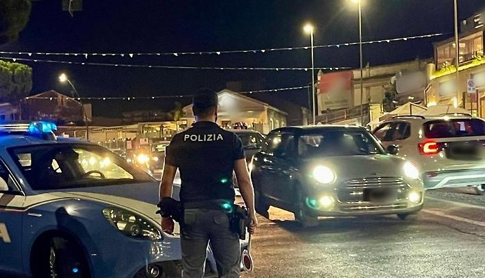  Tolleranza zero per i parcheggiatori abusivi: dodici fermati nella notte catanese