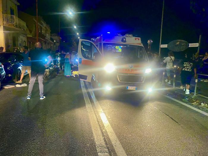 Scooter investe una coppia sulla litoranea: 70enne ricoverato, la moglie dimessa