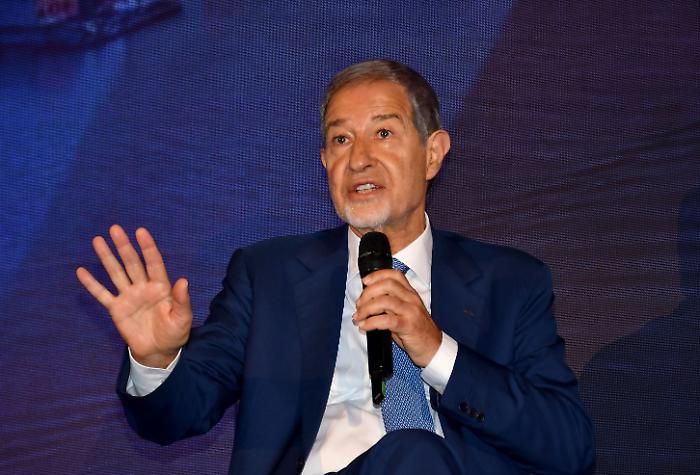 Crisi dei migranti a Ceuta, il ministro Musumeci: &laquo;Immigrazione irregolare &egrave; sempre un dramma, la sinistra rifletta&raquo;