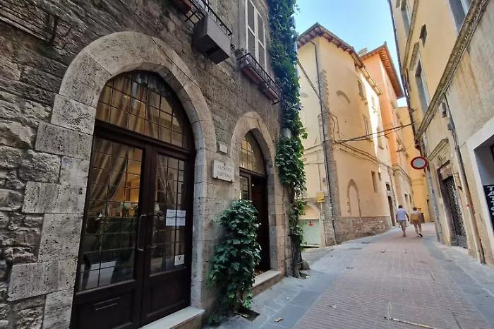 Monossido di carbonio in hotel a Perugia: muore il catanese Davide La Rosa, ci sono due indagati 