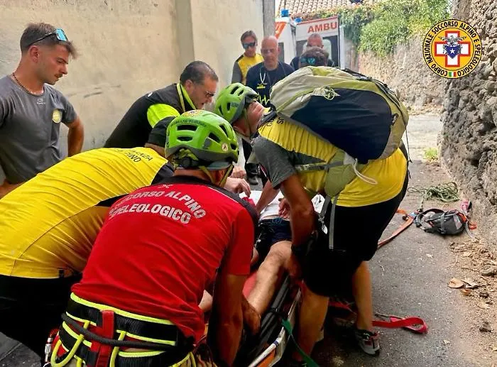 Malore lungo il sentiero di Acquegrandi: soccorso un 71enne nella Timpa di Acireale