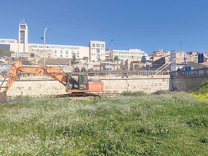 Gela, non si vede anima viva ormai da diversi mesi al cantiere del Lungomare