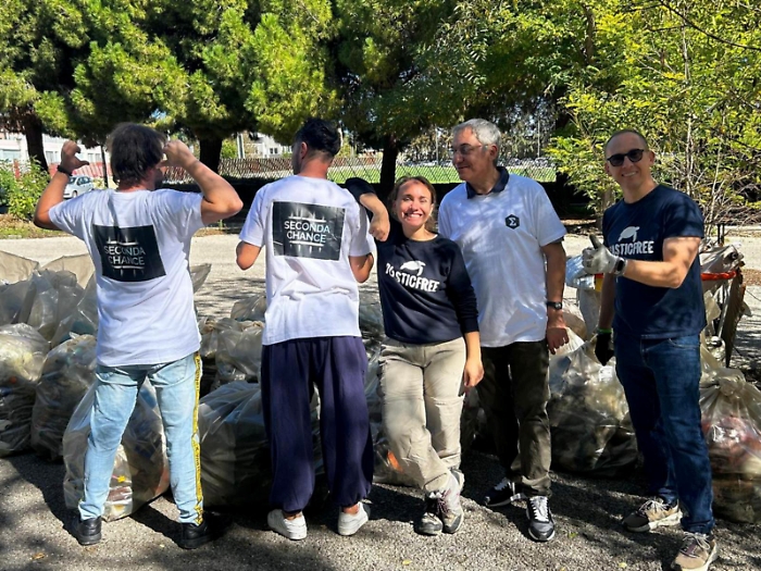 Quando l&rsquo;ecologia diventa un&rsquo;occasione di riscatto: detenuti ripuliscono area