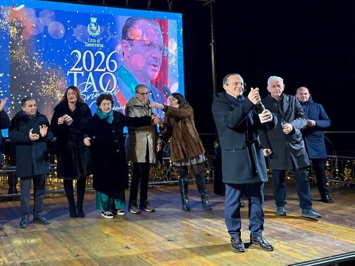 De Luca: &laquo;Palacongressi di Taormina sede di associazioni culturali&raquo;