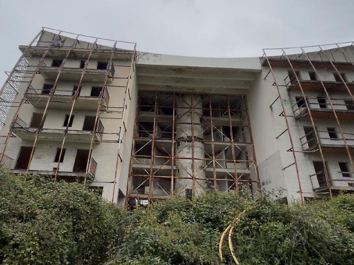 Vie Sada e Garufi tra incuria e rifiuti, dove il cemento ha &ldquo;soffocato&rdquo; i torrenti