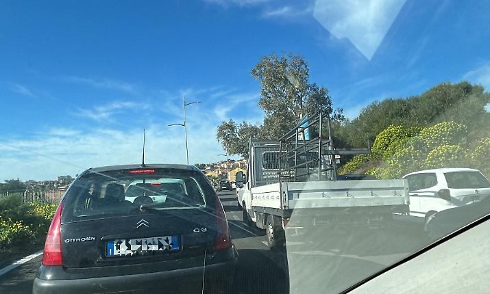 Traffico infernale alla Circonvallazione, il sindaco di Catania si scusa sui social: &laquo;Molte cose non hanno funzionato&raquo;