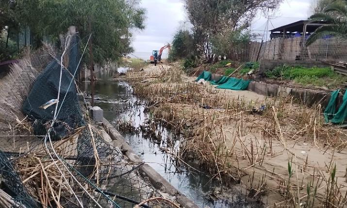 Ciclone Harry: canali ostruiti, mare a rischio e nodi di responsabilit&agrave;