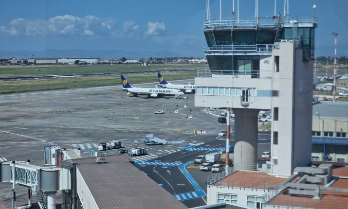 Privatizzazione aeroporto, il Consiglio comunale critica l'assenza di Sac: &laquo;C'era il volo per il Canada&raquo;