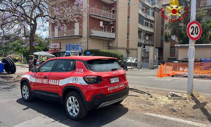 Allarme fuga di gas in via Santa Sofia: evacuati edifici e attivit&agrave; vicino al Policlinico di Catania