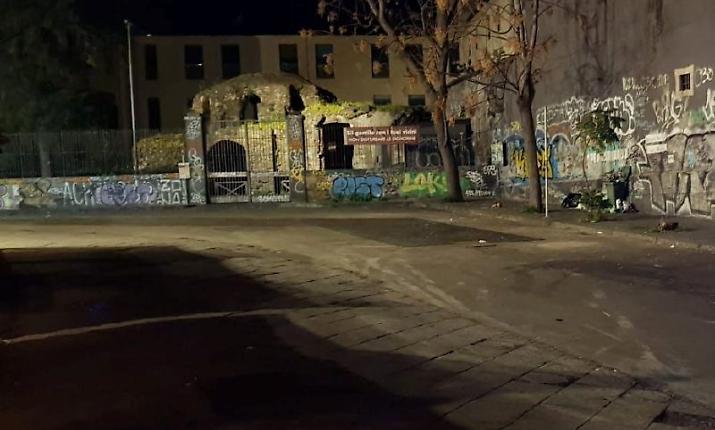 Accoltellato e lasciato in strada agonizzante: &egrave; giallo