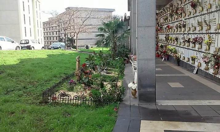 A Catania uno su due si fa cremare: &laquo;I costi sono pi&ugrave; bassi e c&rsquo;&egrave; penuria di loculi&raquo;